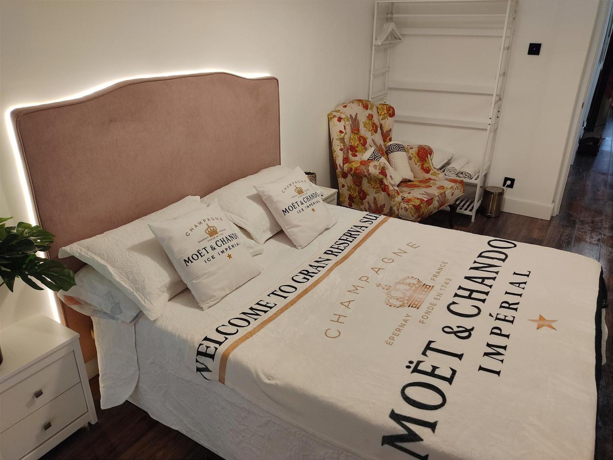 Gran Reserva Suites Centro Alojamiento Entero โลโกรโญ ภายนอก รูปภาพ